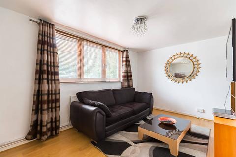 2 bedroom maisonette to rent, Alfred Street, London E3