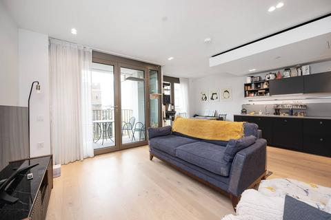 2 bedroom flat for sale, Bartholomew close, Barbican, LONDON, EC1A