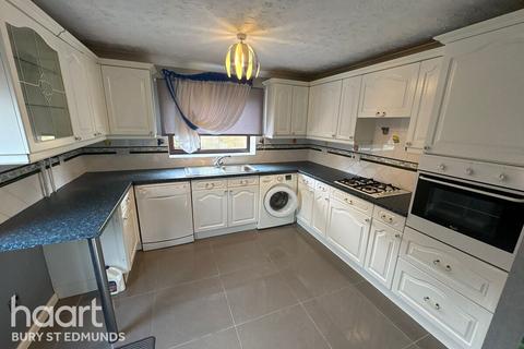 4 bedroom coach house to rent, London Road, Brandon