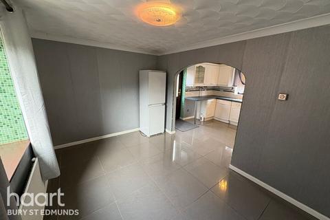 4 bedroom coach house to rent, London Road, Brandon