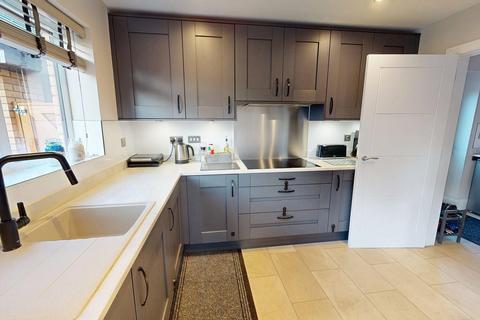 4 bedroom detached house for sale, West Street, Upton, NN5 4XL