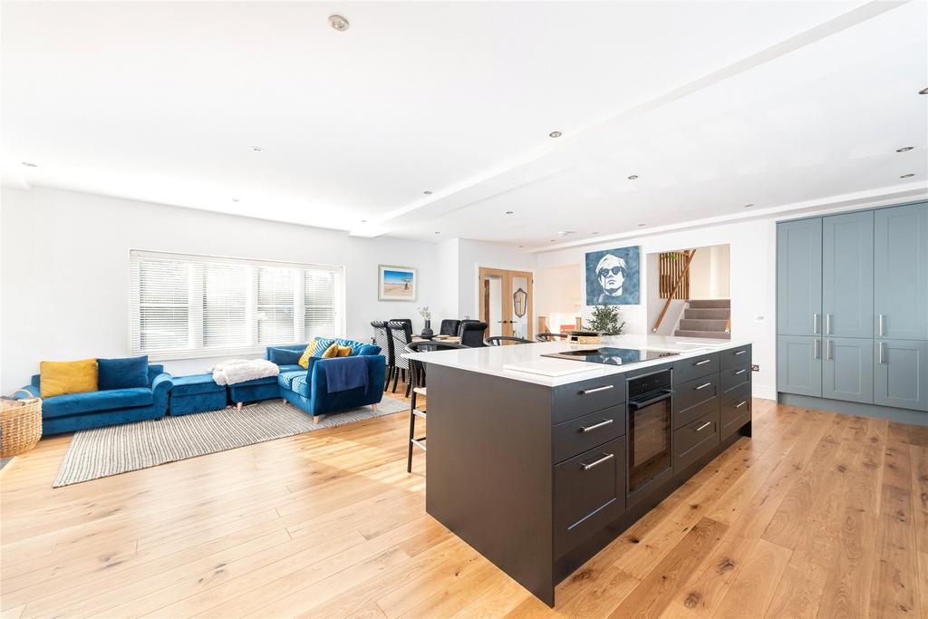 Kit/Din/Family Room