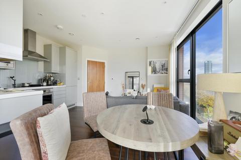 1 bedroom apartment for sale, Avalon Point, 1 Silvocea Way, London, E14