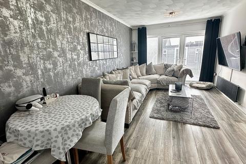 3 bedroom terraced house for sale, Brampton Walk, Northampton NN3