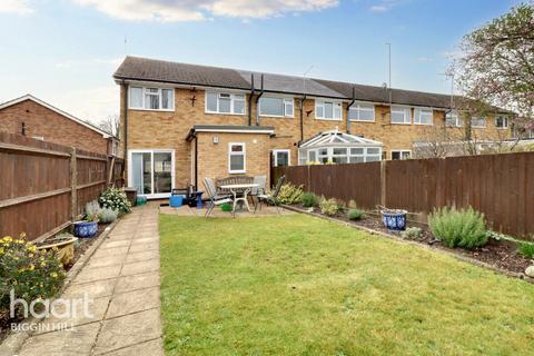 3 bedroom end of terrace house for sale, Hollingworth Way, Westerham