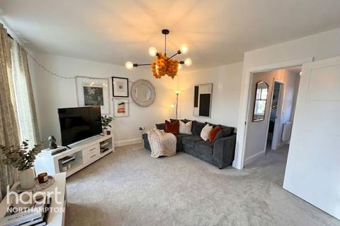 3 bedroom semi-detached house for sale, West Street, Northampton