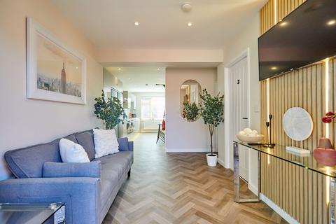 6 bedroom semi-detached house to rent, Friends Road, Norwich