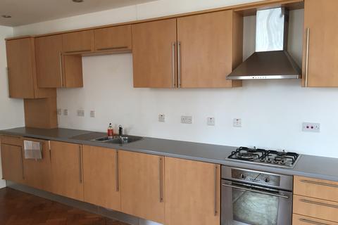 Studio to rent, Castle Street, Swansea SA1
