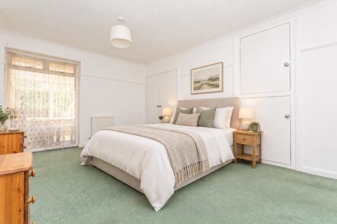 2 bedroom bungalow for sale, Pluckley Gardens, Margate, CT9