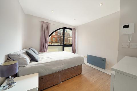 Studio to rent, Lithos Road, London NW3