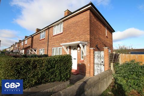3 bedroom semi-detached house to rent, Thorntons Farm Avenue, Romford, RM7