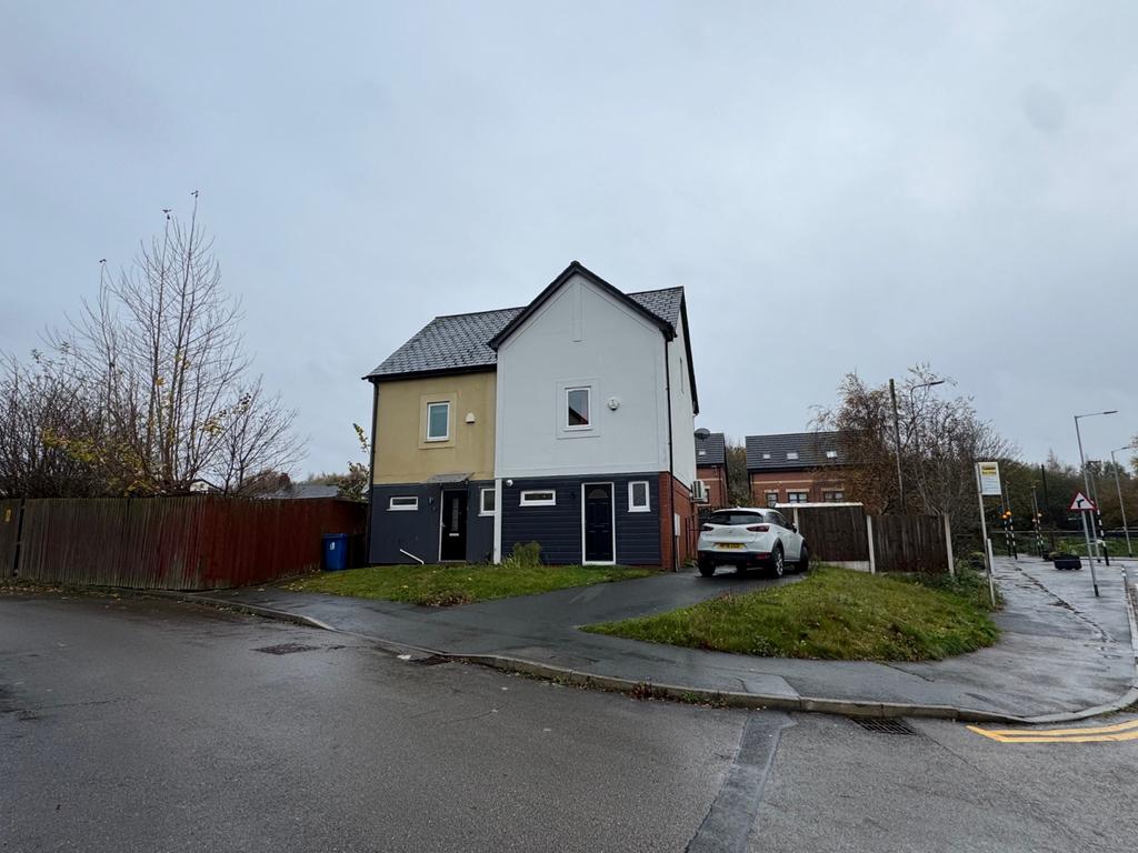 3 bed semi-detached house for sale Pool Street, W
