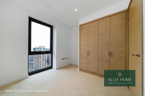 3 bedroom flat for sale, 1 Viaduct Gardens, London SW11
