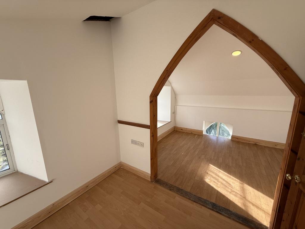 Front Double Bedroom 1