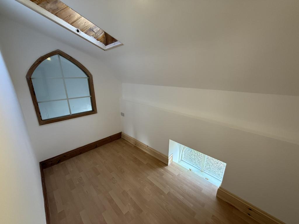 Front Double Bedroom 1