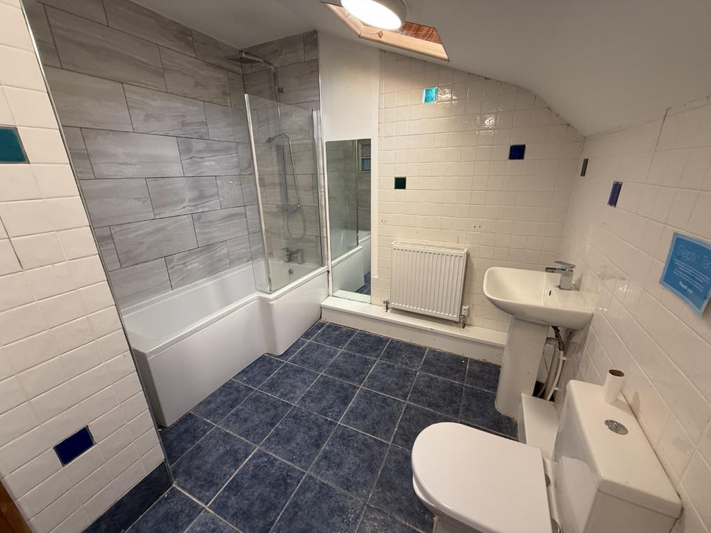 Main Bathroom