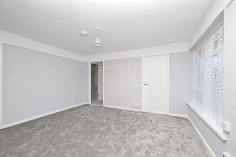 2 bedroom flat for sale, Queens Rise, Ringwould, Deal, Kent, CT14
