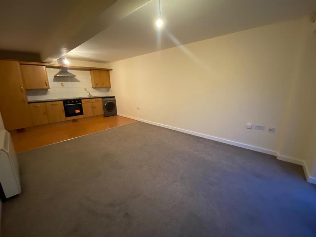 KITCHEN LOUNGE.jpg