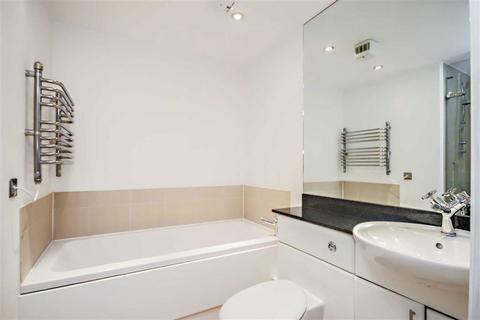 undefined, High Street, Teddington TW11