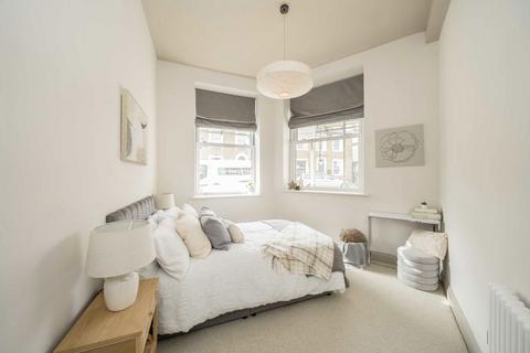 undefined, Park Road, Kingston Upon Thames KT1