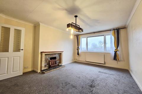 2 bedroom maisonette to rent, Southmead Crescent, Cheshunt, EN8 8UZ