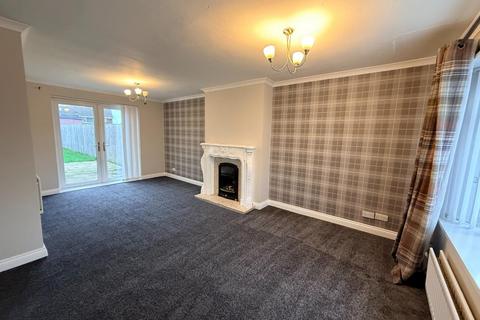 3 bedroom semi-detached house to rent, Sandsend Road, Middlesbrough