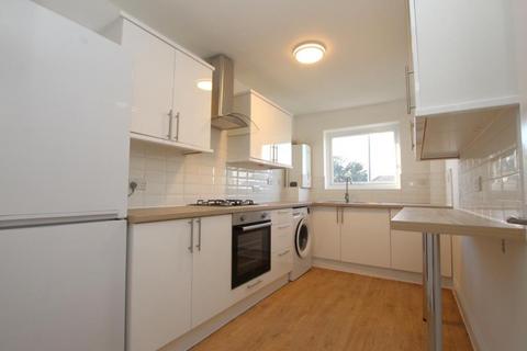 2 bedroom flat to rent, Retlas Court, Bessborough Road, Harrow