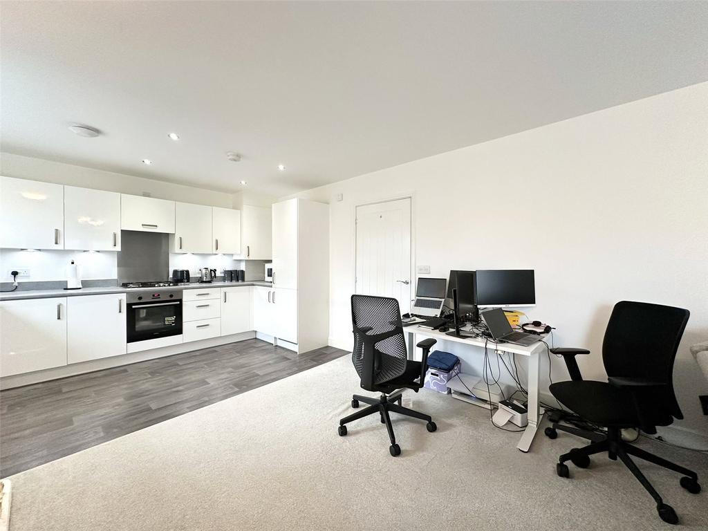 Kitchen/Dining Area
