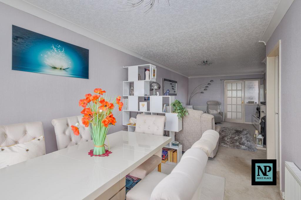 Living Room / Dining Room