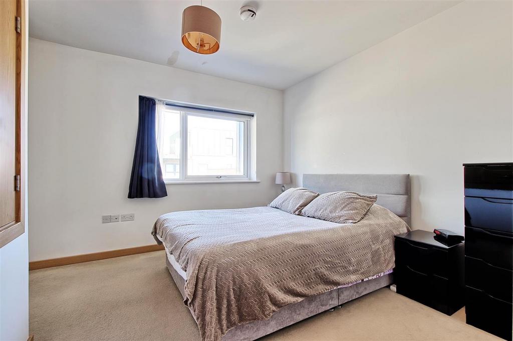 Bedroom 1.jpg