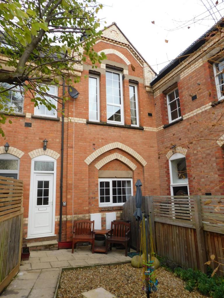 2 Old School, Frankwell, Shrewsbury SY3 8 BG