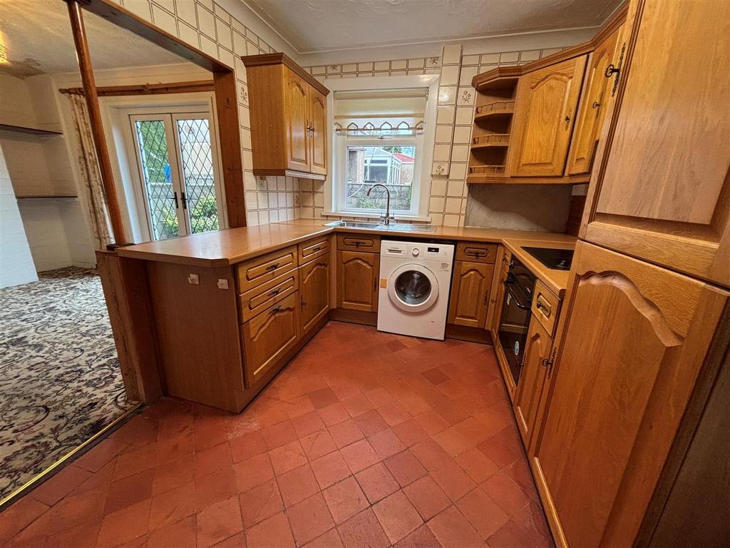 Kitchen3.jpg