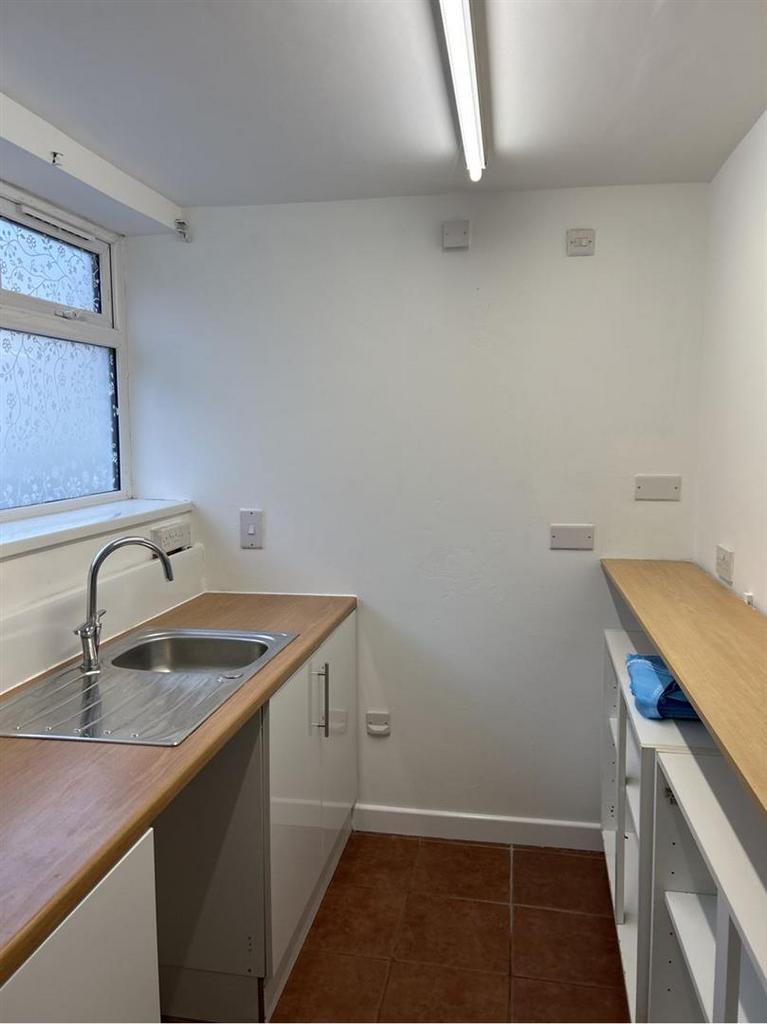 Kitchen diner 1.jpg