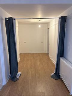 Apartment to rent, Groundwell Road, Swindon