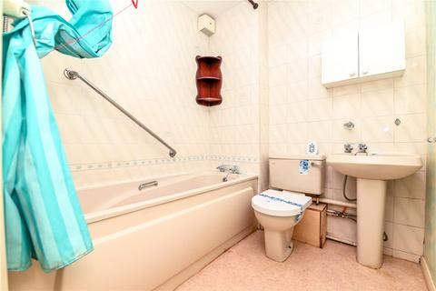 2 bedroom apartment for sale, Floriston Gardens, Ashley, New Milton, Hampshire, BH25