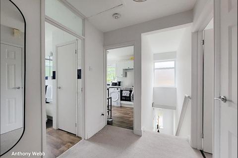 2 bedroom maisonette to rent, Berry Close, Winchmore Hill, N21