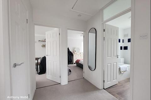 2 bedroom maisonette to rent, Berry Close, Winchmore Hill, N21