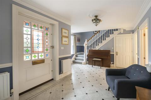 undefined, Maple Road, Harpenden