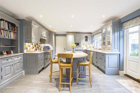 undefined, Maple Road, Harpenden