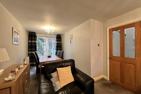 3 bedroom semi-detached house for sale, Hillary Road, Hyde
