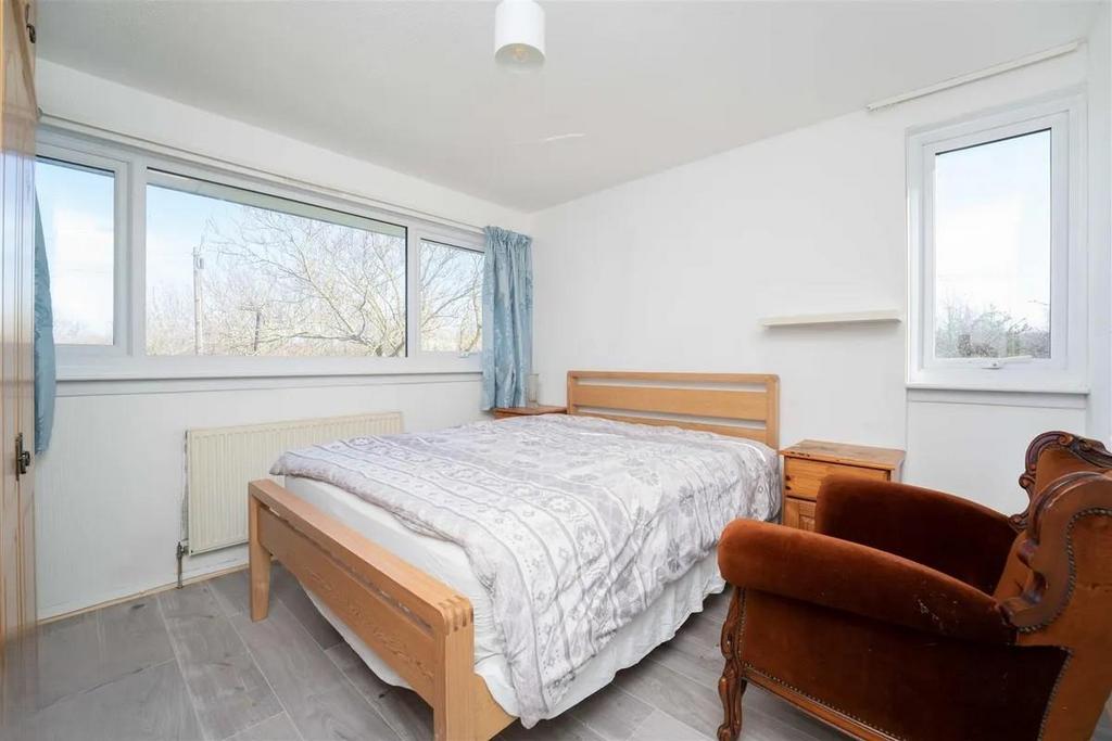 Room 1.jpg