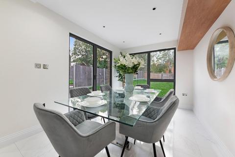 undefined, Pollards Hill North, Streatham SW16