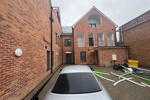 undefined, High Street, Enfield EN3