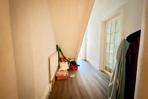 undefined, Witham Road, Isleworth TW7