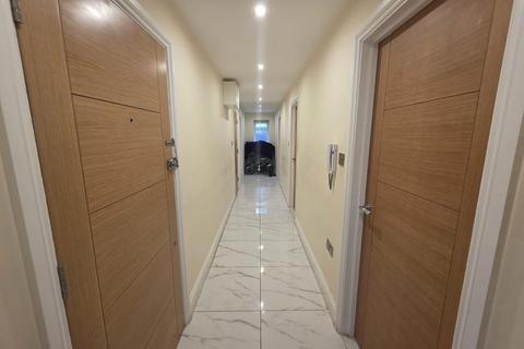 undefined, St Peters Road, Uxbridge UB8
