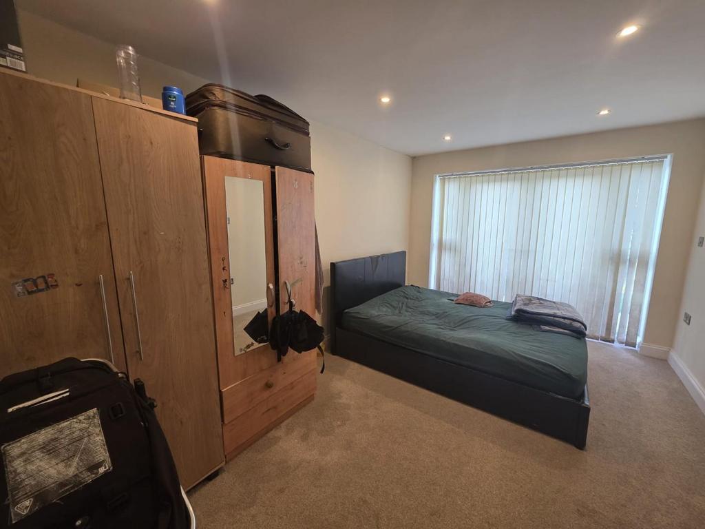 Bedroom.jpg