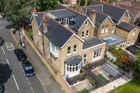 undefined, Castlebar Road, London W5