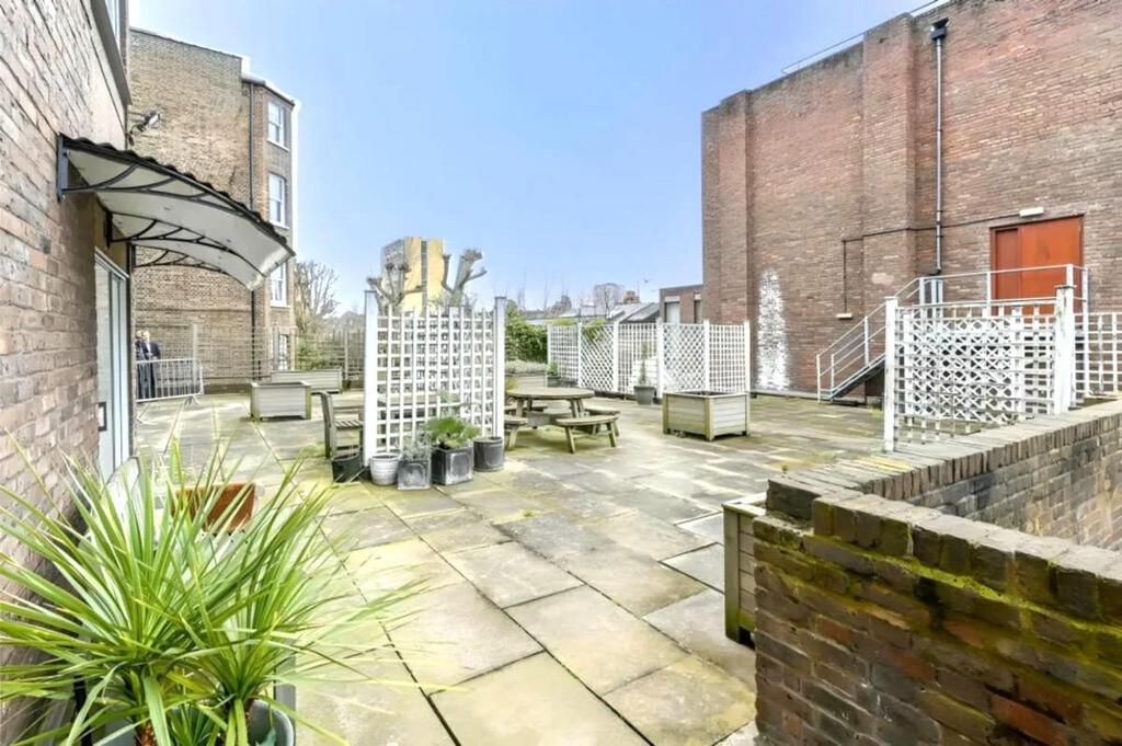 Communal garden.jpg