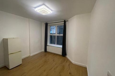 2 bedroom property to rent, Churchmead Road, London NW10