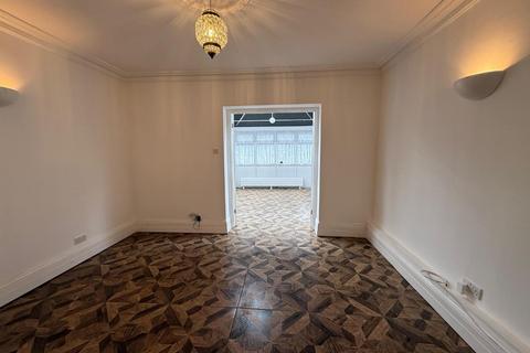 undefined, Salisbury Road, Farnborough GU14